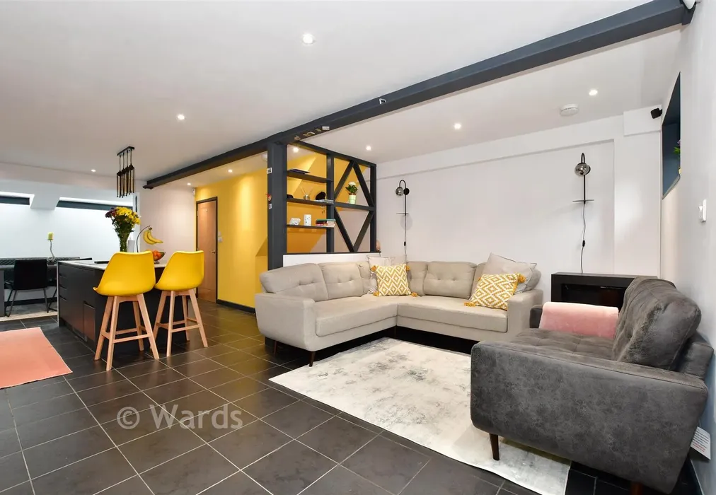 Lounge - Caroline Square, Margate, Kent - Wards of Kent