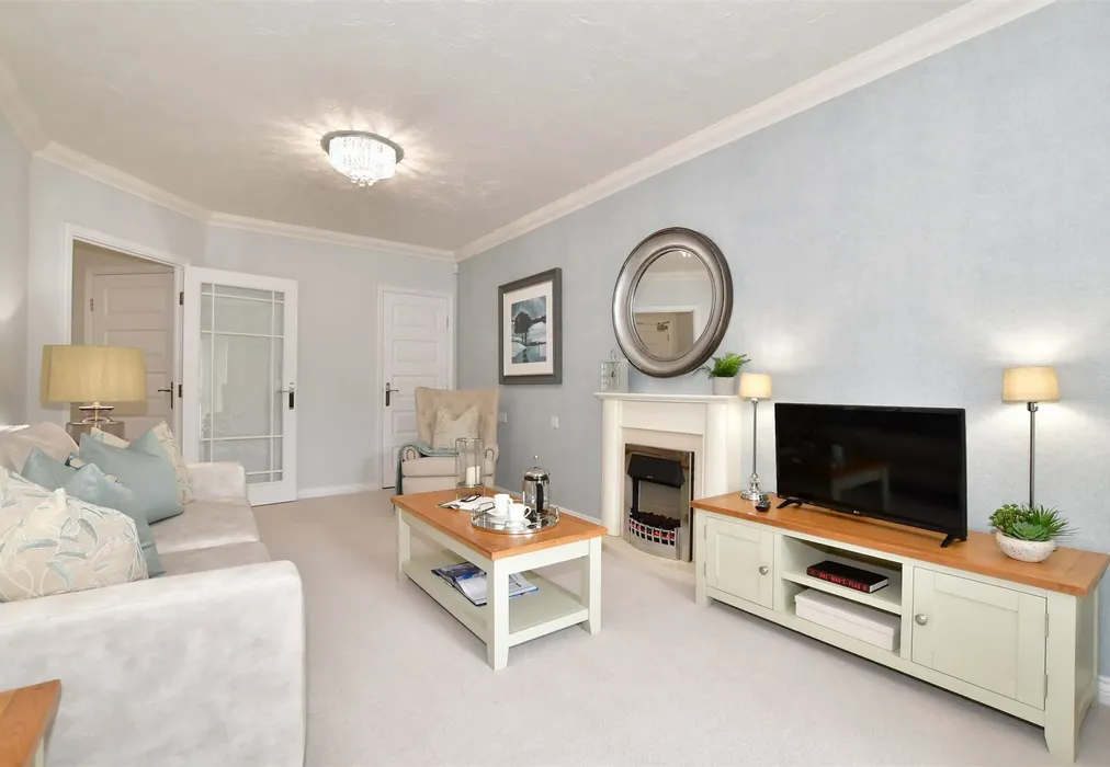 Lounge - Garland Road, East Grinstead, West Sussex - Wards of Kent