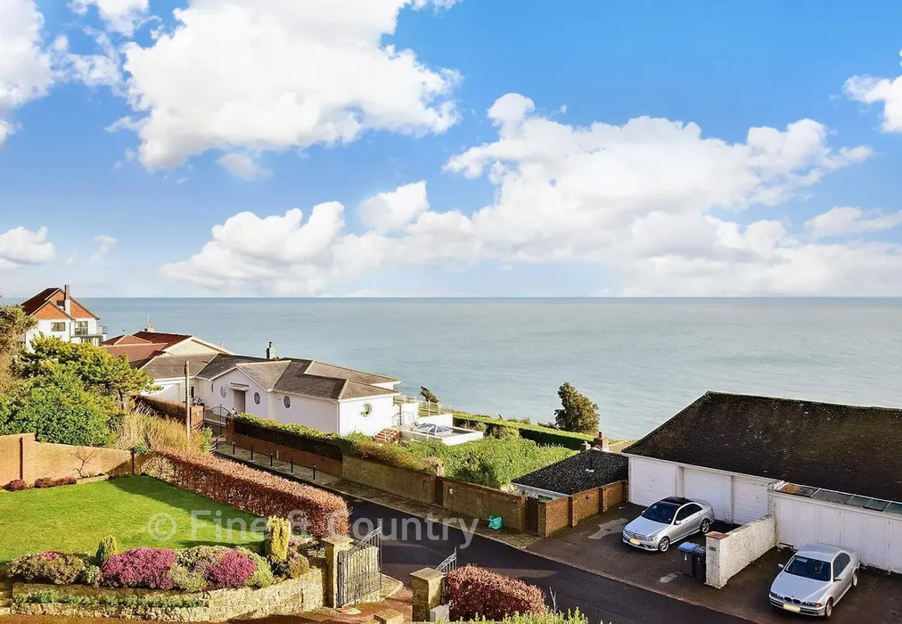 Surrounding Area - Granville Road, St. Margaret's Bay, Dover, Kent - Wards of Kent