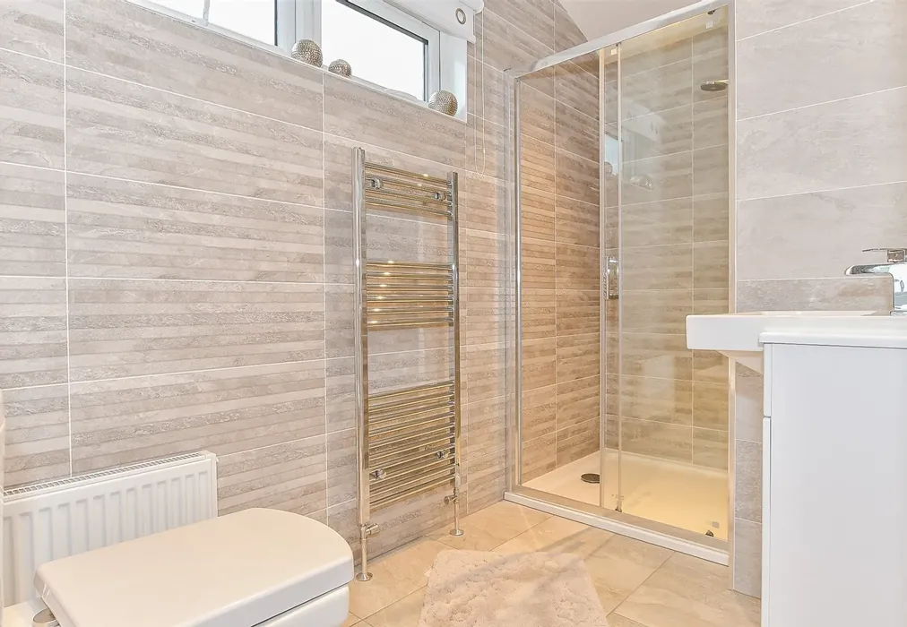 En-Suite Shower Room - Maidstone Road, Staplehurst, Kent - Wards of Kent