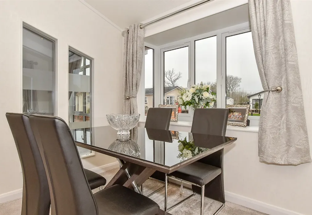 Dining Area - Maidstone Road, Staplehurst, Kent - Wards of Kent