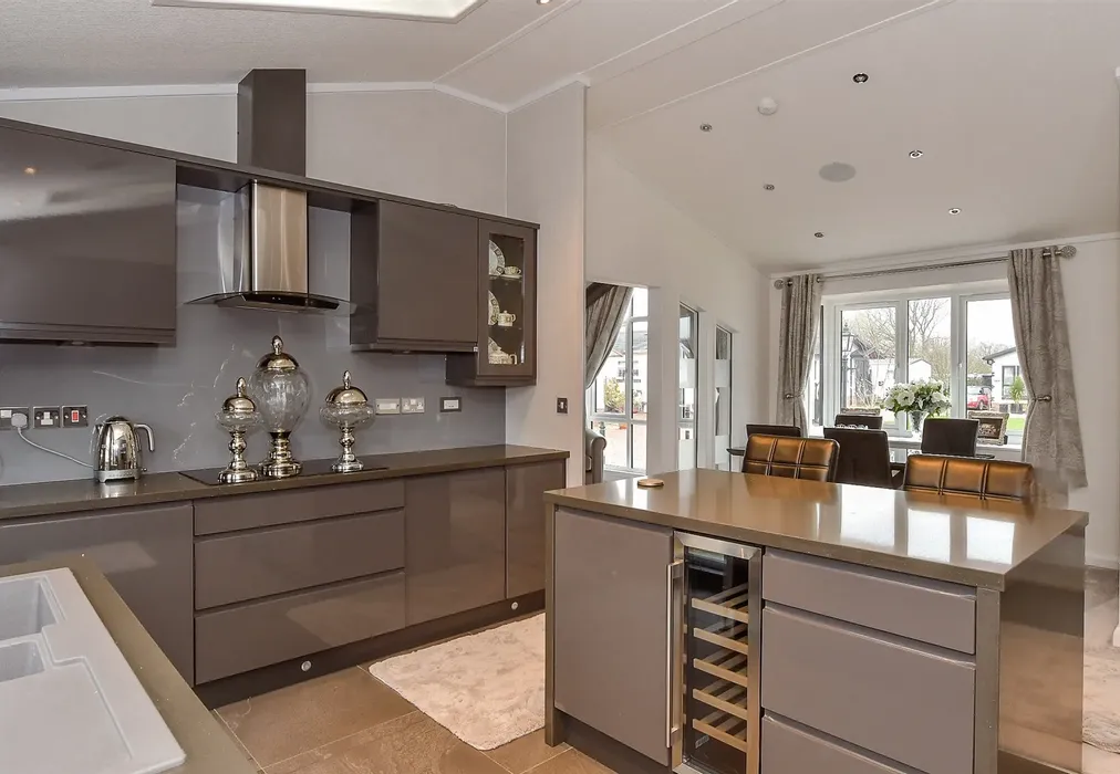 Kitchen - Maidstone Road, Staplehurst, Kent - Wards of Kent