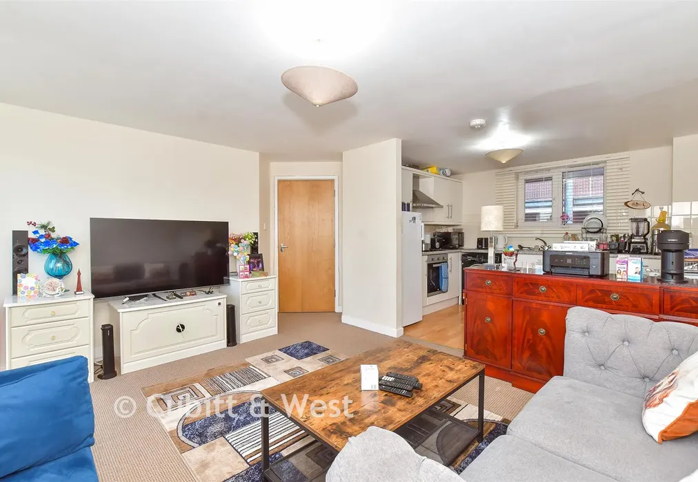 Lounge - Nancy Road, Portsmouth, Hampshire - Wards of Kent