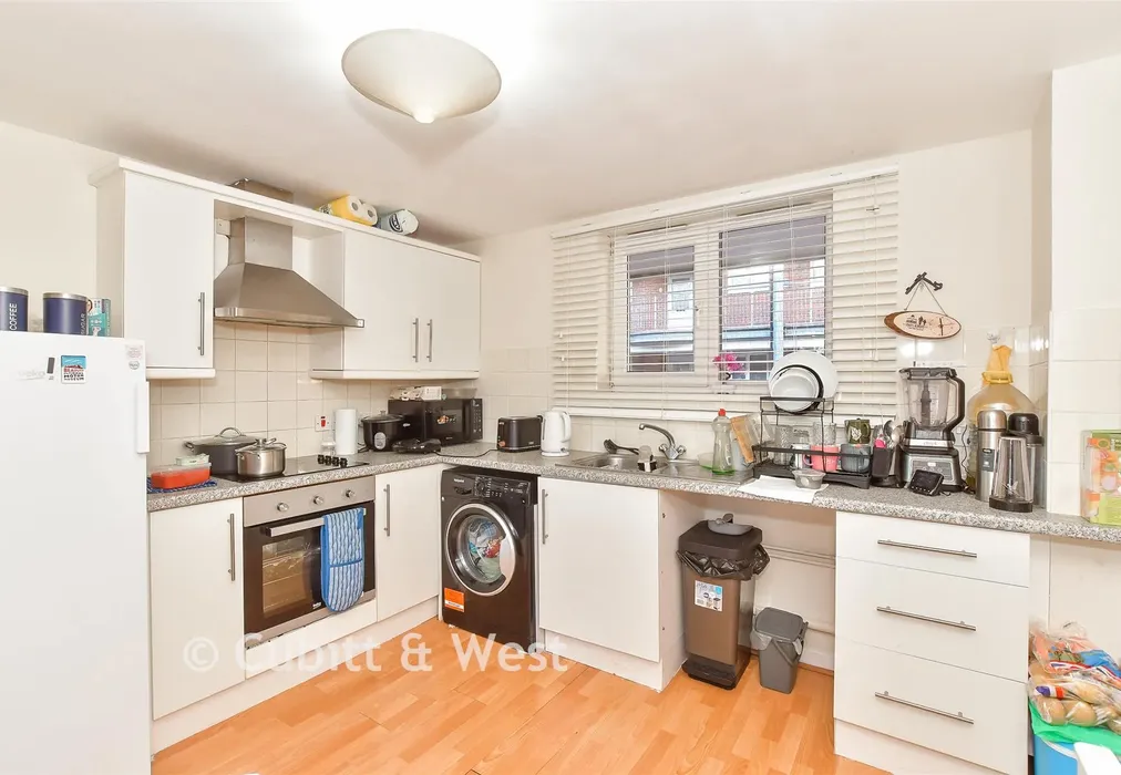 Kitchen - Nancy Road, Portsmouth, Hampshire - Wards of Kent
