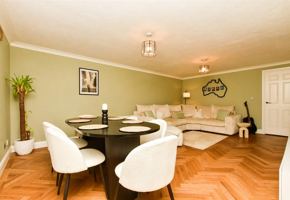Lounge/Diner - Harrowlands Park, Dorking, Surrey - Wards of Kent