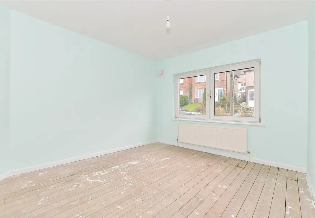 Bedroom 2 - Farthingloe Road, Dover, Kent - Wards of Kent