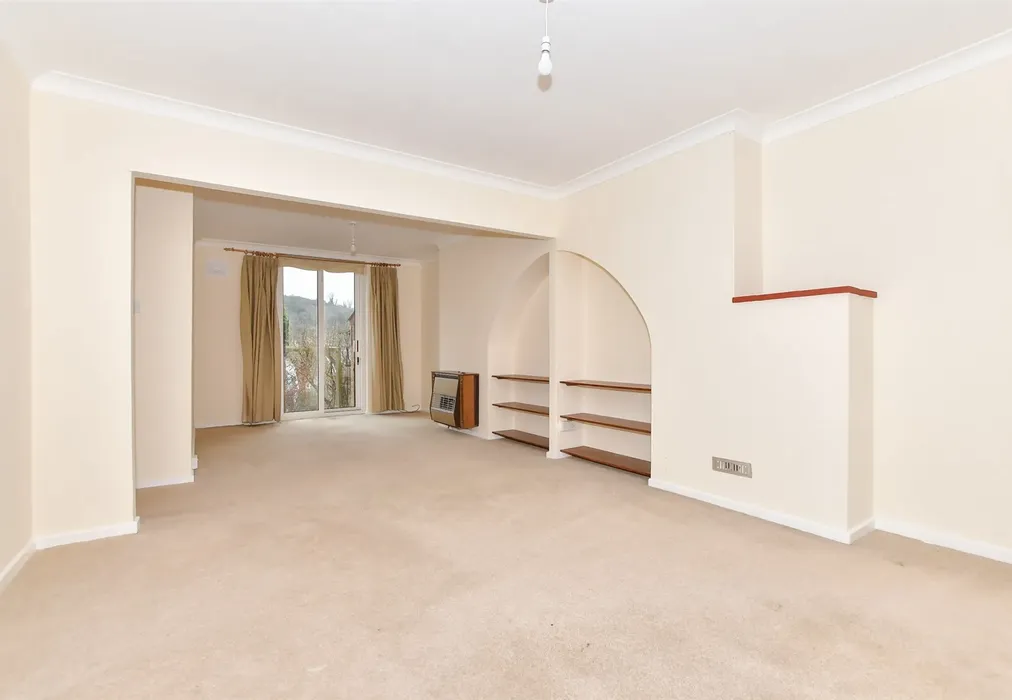 Lounge - Farthingloe Road, Dover, Kent - Wards of Kent