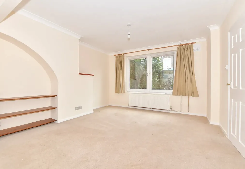 Lounge - Farthingloe Road, Dover, Kent - Wards of Kent