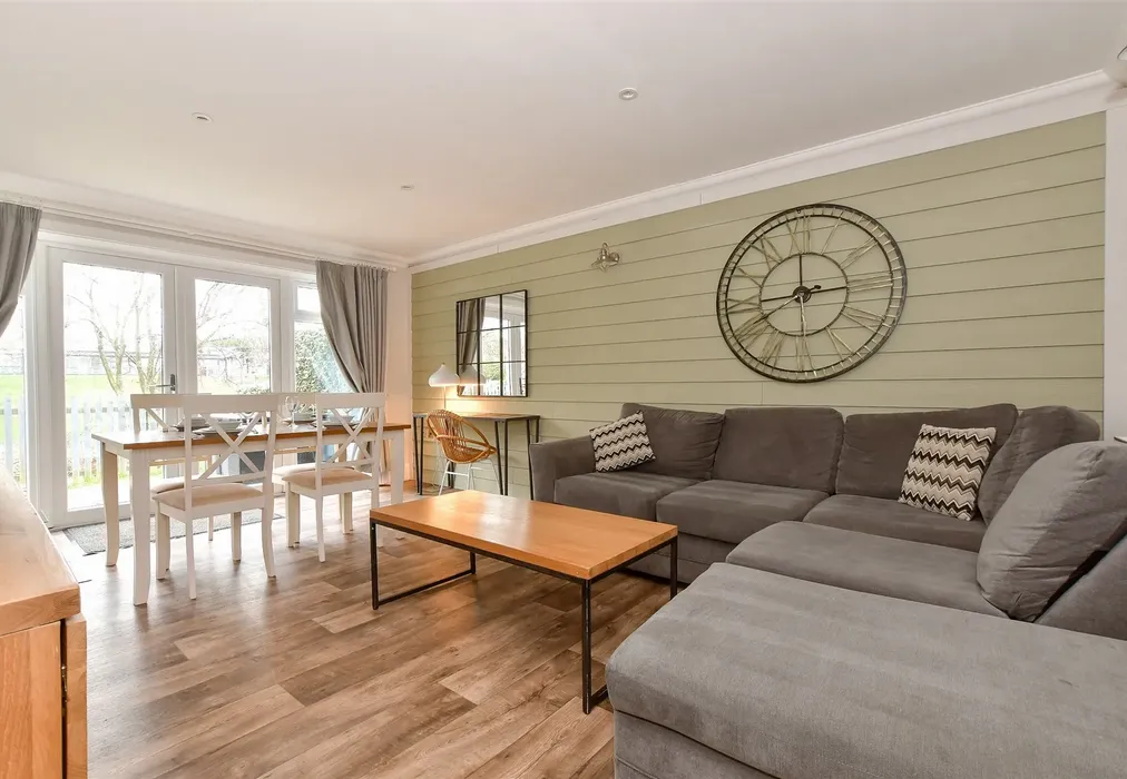 Lounge/ Dining Area - Main Road, Rookley, Ventnor, Isle of Wight - Wards of Kent