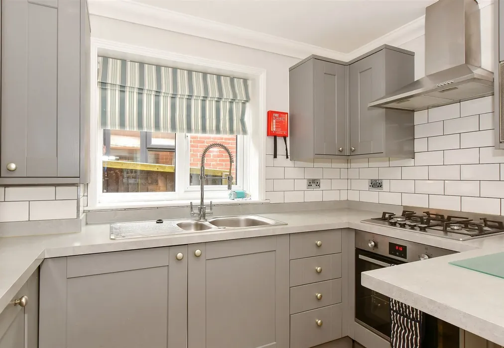 Kitchen - Main Road, Rookley, Ventnor, Isle of Wight - Wards of Kent
