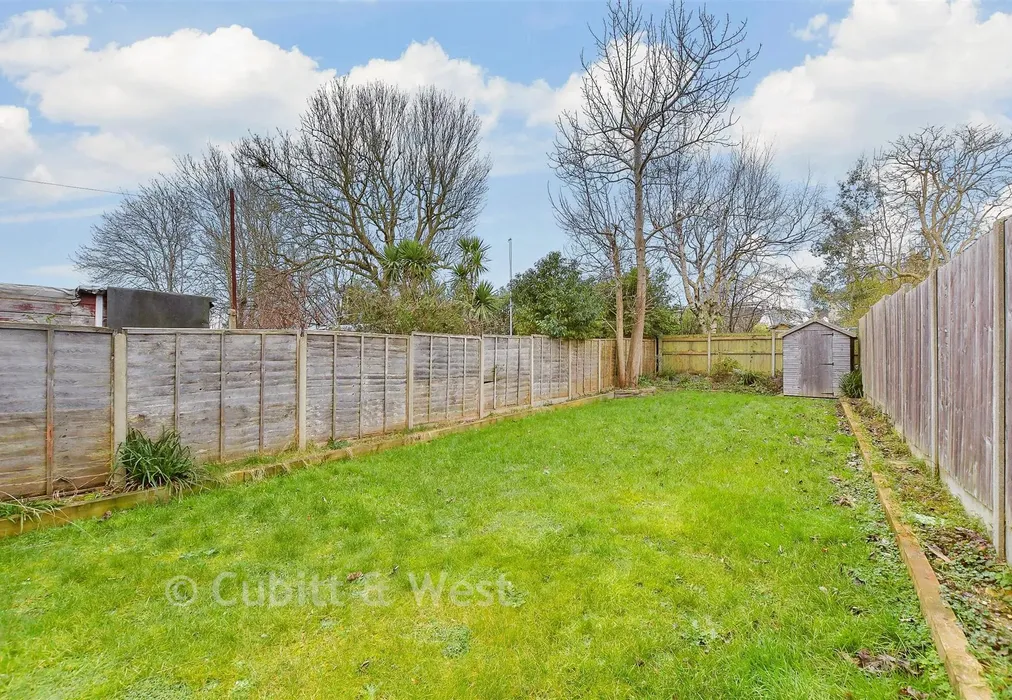 Rear Garden - St. Michael's Road, Havant, Hampshire - Wards of Kent