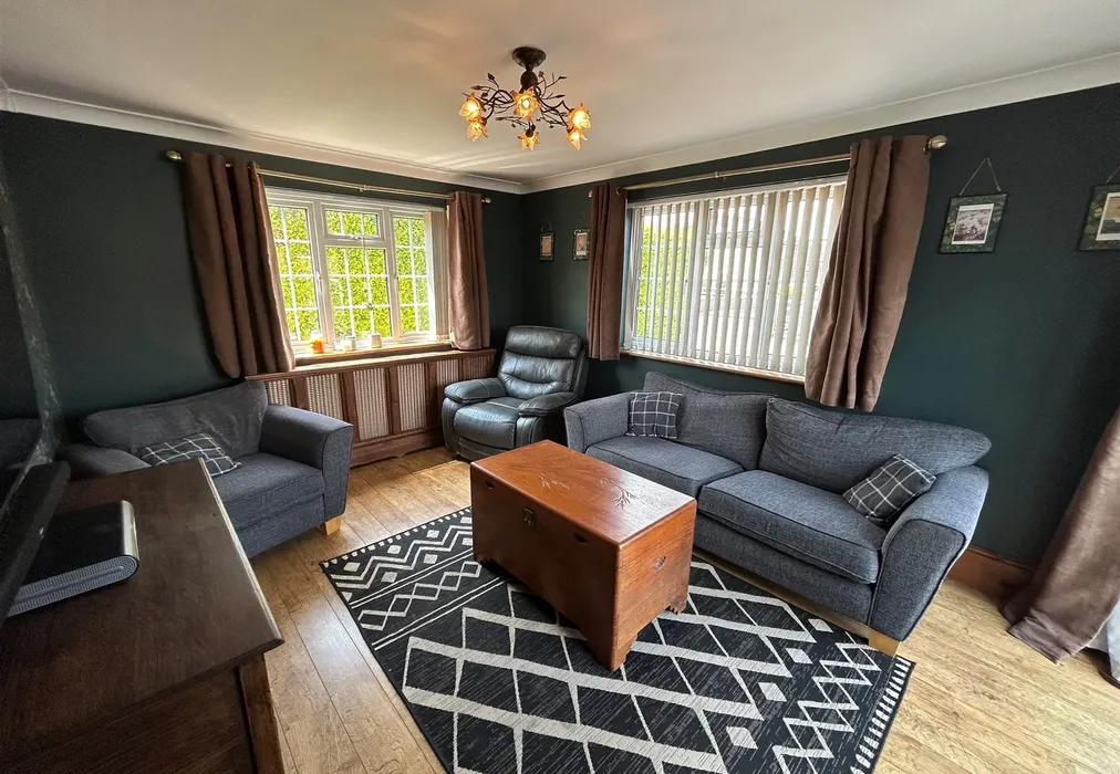 Lounge - Lower Rainham Road, Rainham, Gillingham, Kent - Wards of Kent