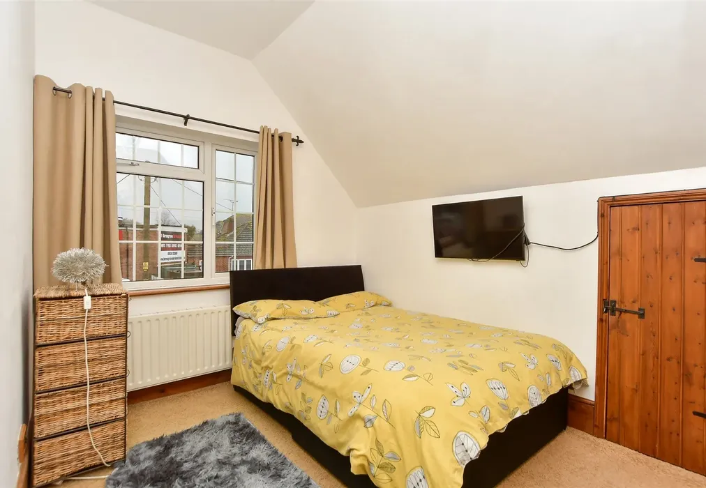 Bedroom 2 - Lower Rainham Road, Rainham, Gillingham, Kent - Wards of Kent