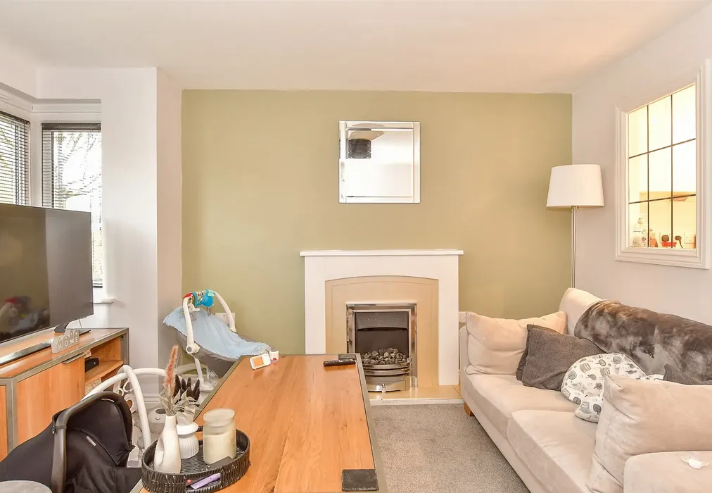 Lounge - Addison Road, Tunbridge Wells, Kent - Wards of Kent