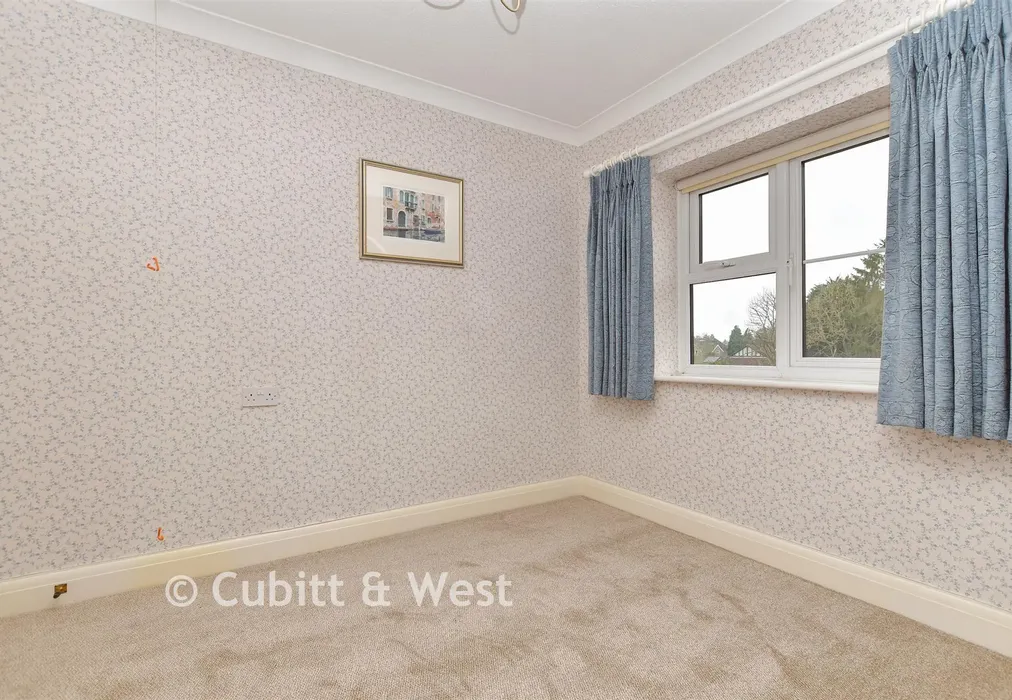 Dining Area - Wray Park Road, Reigate, Surrey - Wards of Kent