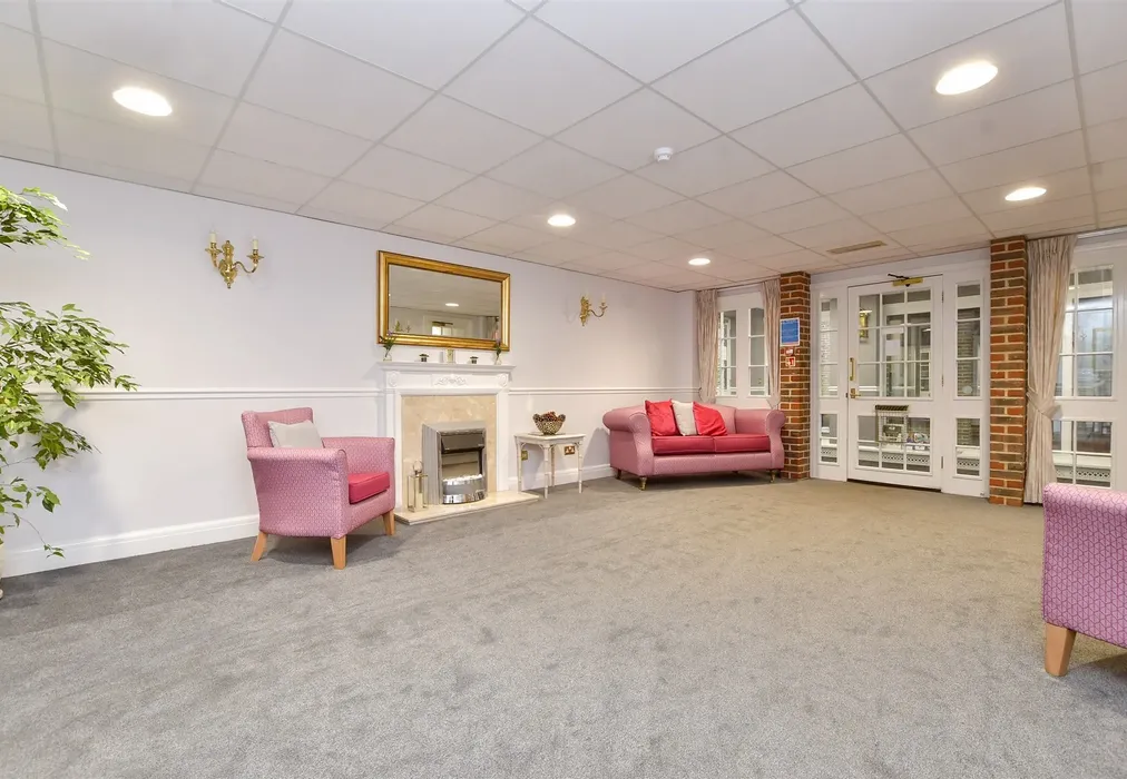 Internal Feature - Wray Park Road, Reigate, Surrey - Wards of Kent