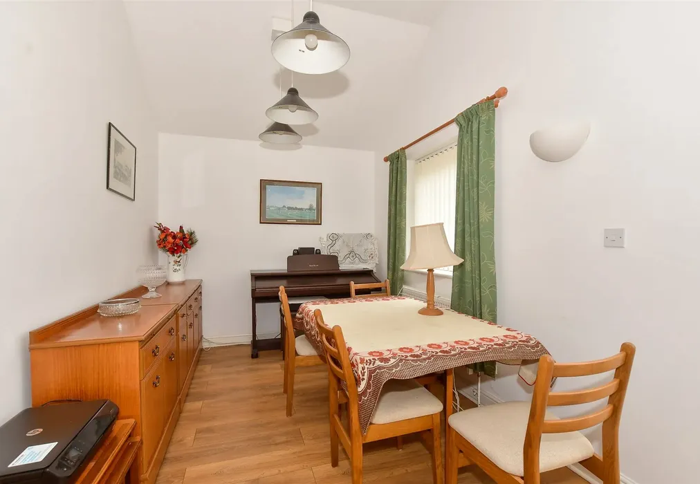 Lounge/Diner - Greenhill Road, Greenhill, Herne Bay, Kent - Wards of Kent