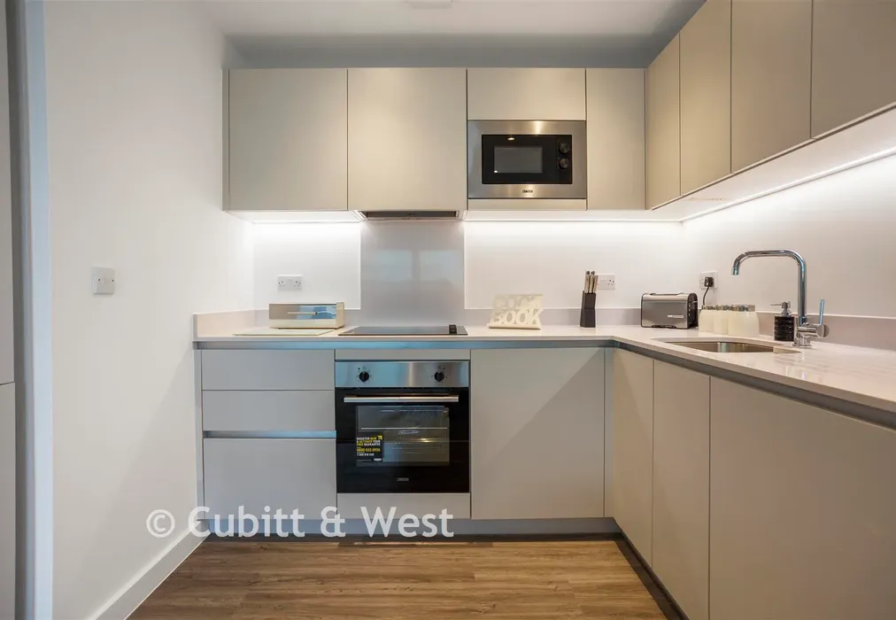Kitchen - Albion Yard, Brook Road, Redhill, Surrey - Wards of Kent