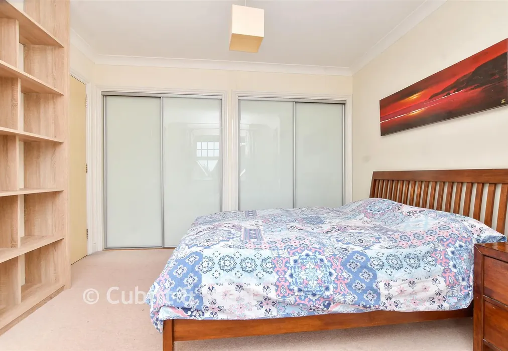 Bedroom 1 - Hillside, Banstead, Surrey - Wards of Kent