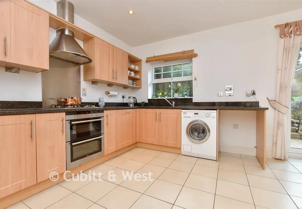 Kitchen/Breakfast Room - Hillside, Banstead, Surrey - Wards of Kent