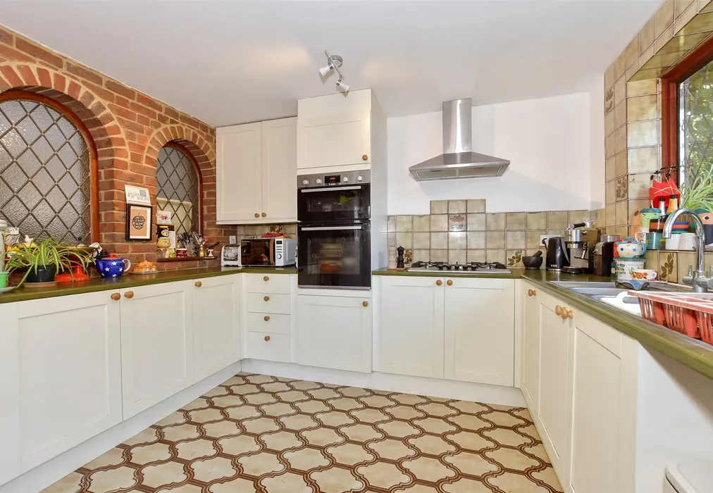 Kitchen - All Saints Avenue, Westbrook, Margate, Kent - Wards of Kent