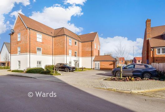 Royal Crescent, Kings Hill, Kent - Wards of Kent