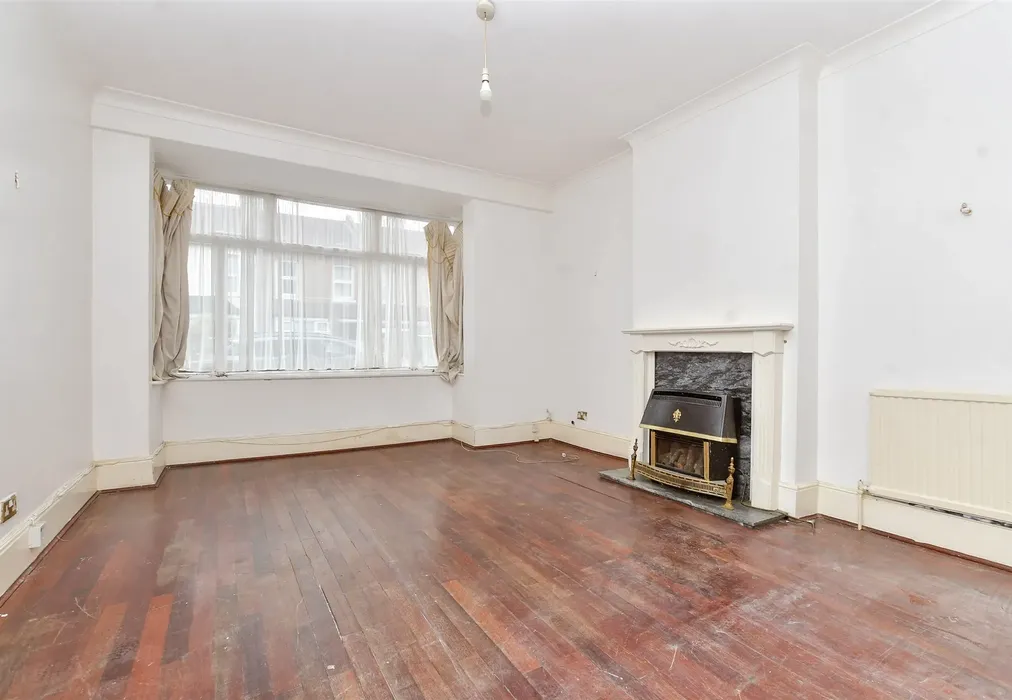 Living Area - Kynaston Road, Thornton Heath, Surrey - Wards of Kent