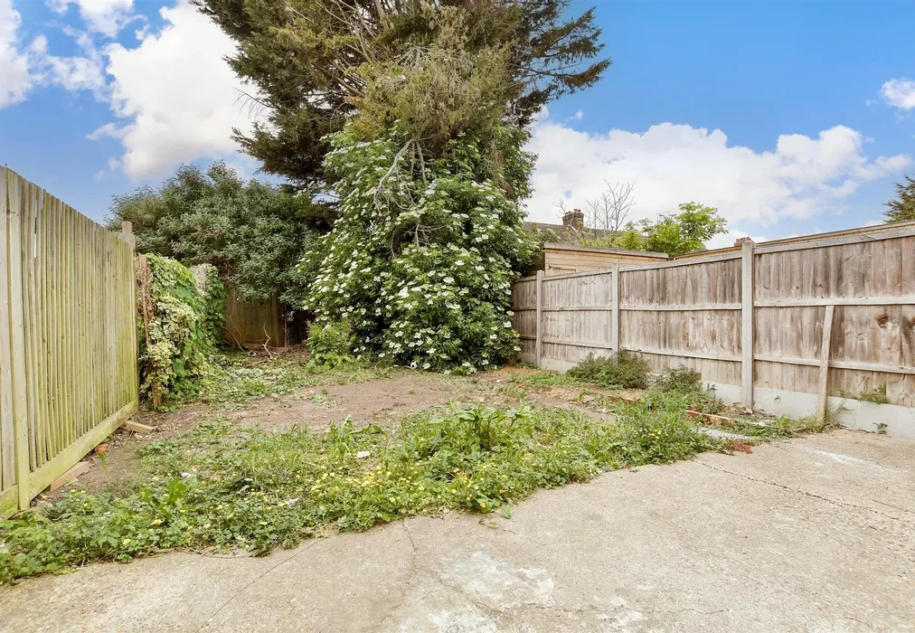 Rear Garden - Kynaston Road, Thornton Heath, Surrey - Wards of Kent