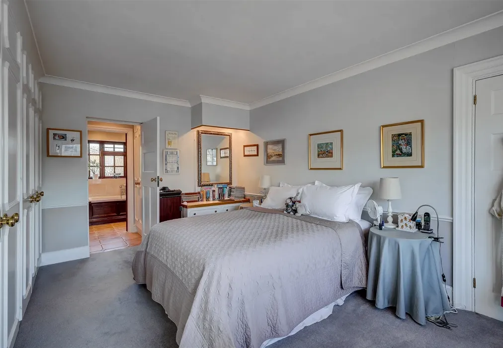 Bedroom - Church Hill, Loughton, Essex - Wards of Kent
