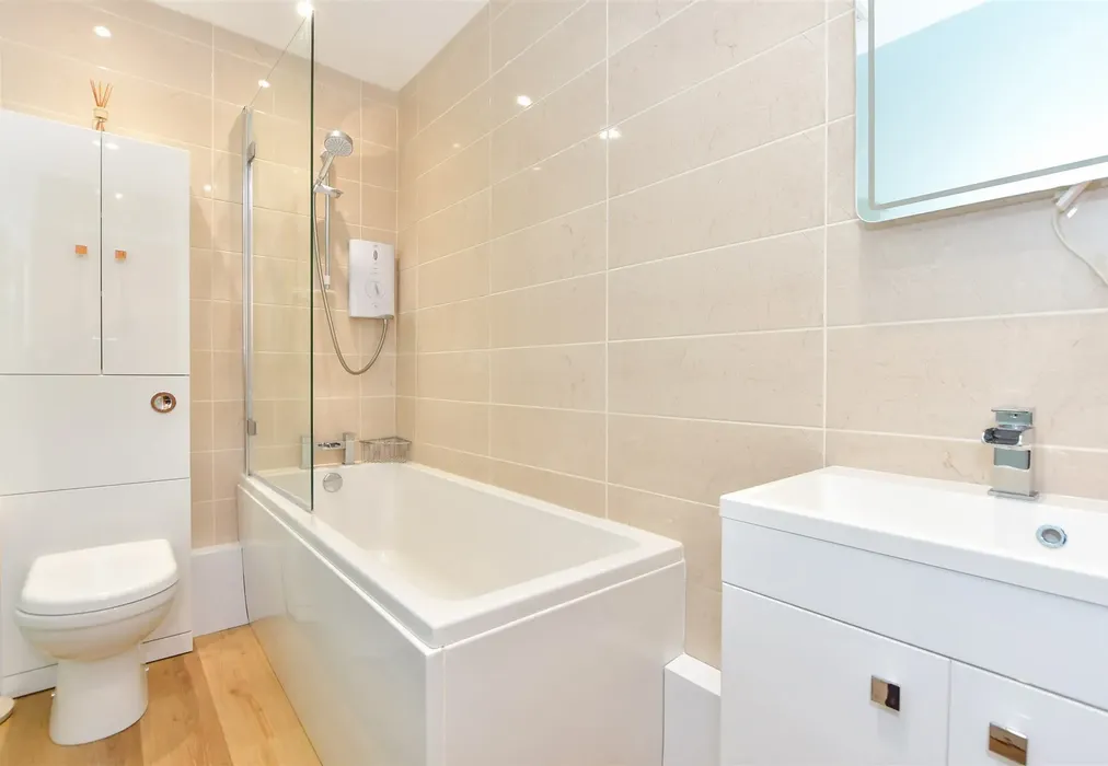 Bathroom - Market Hill, Cowes, Isle of Wight - Wards of Kent