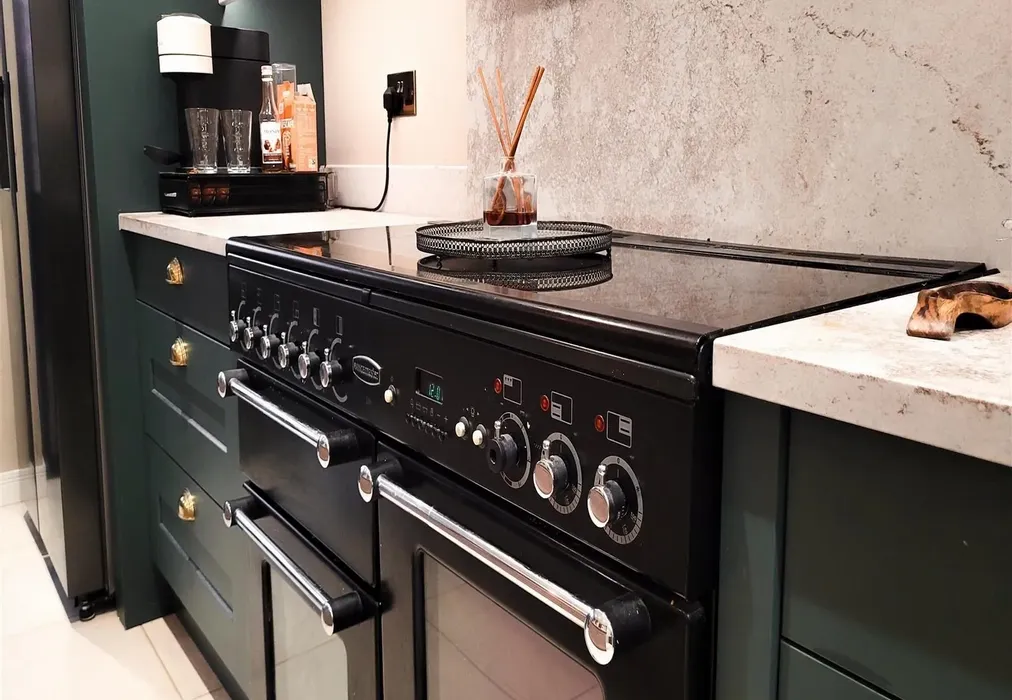 Lifestyle Kitchen - Booth Close, Snodland, Kent - Wards of Kent