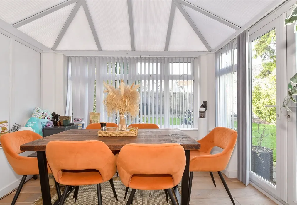 Conservatory - Booth Close, Snodland, Kent - Wards of Kent