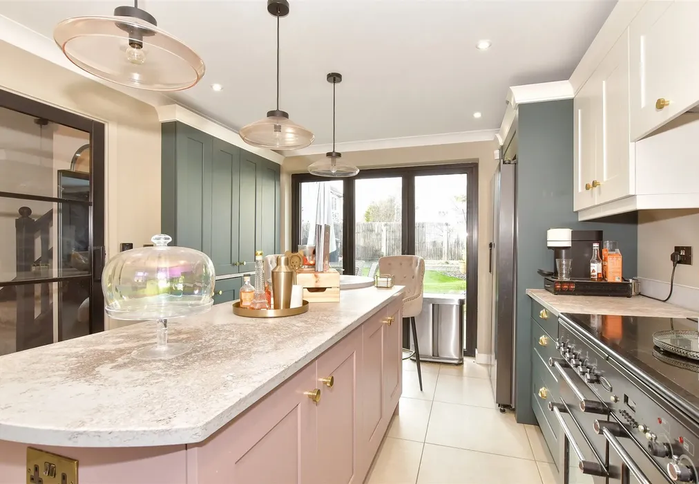 Kitchen - Booth Close, Snodland, Kent - Wards of Kent