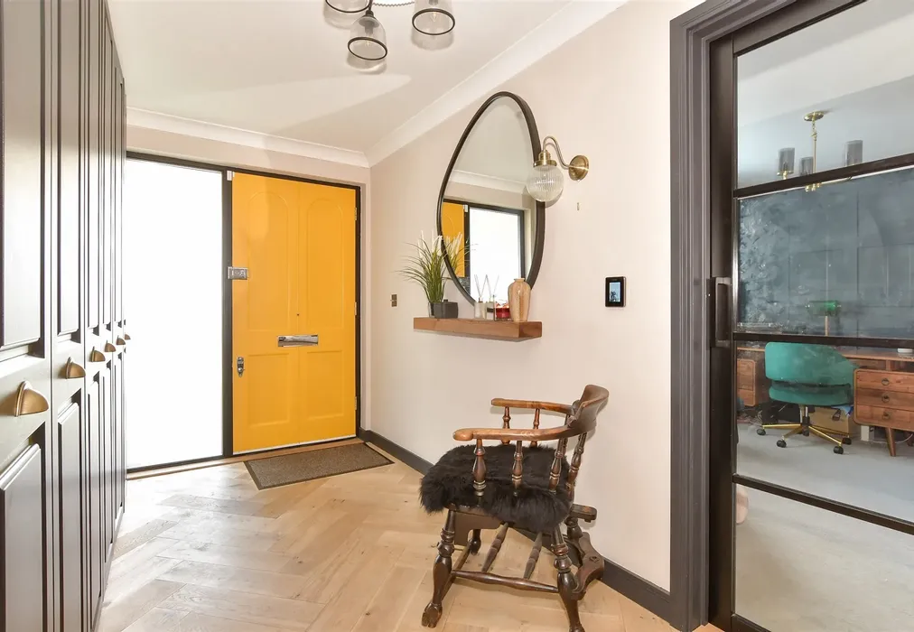 Hallway - Booth Close, Snodland, Kent - Wards of Kent
