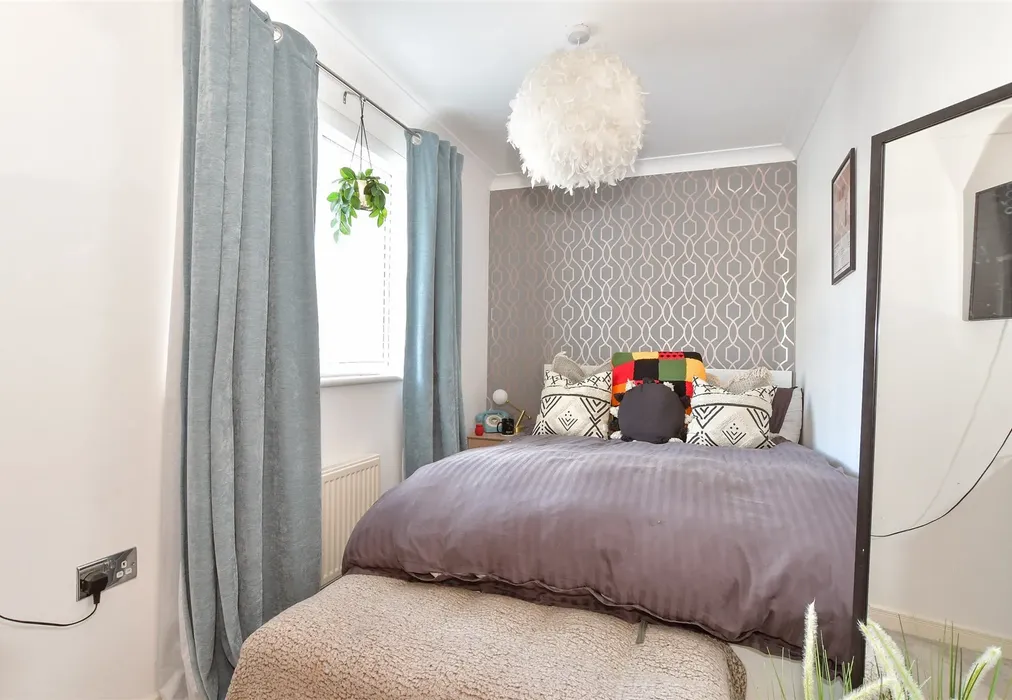 Bedroom 3 - Booth Close, Snodland, Kent - Wards of Kent