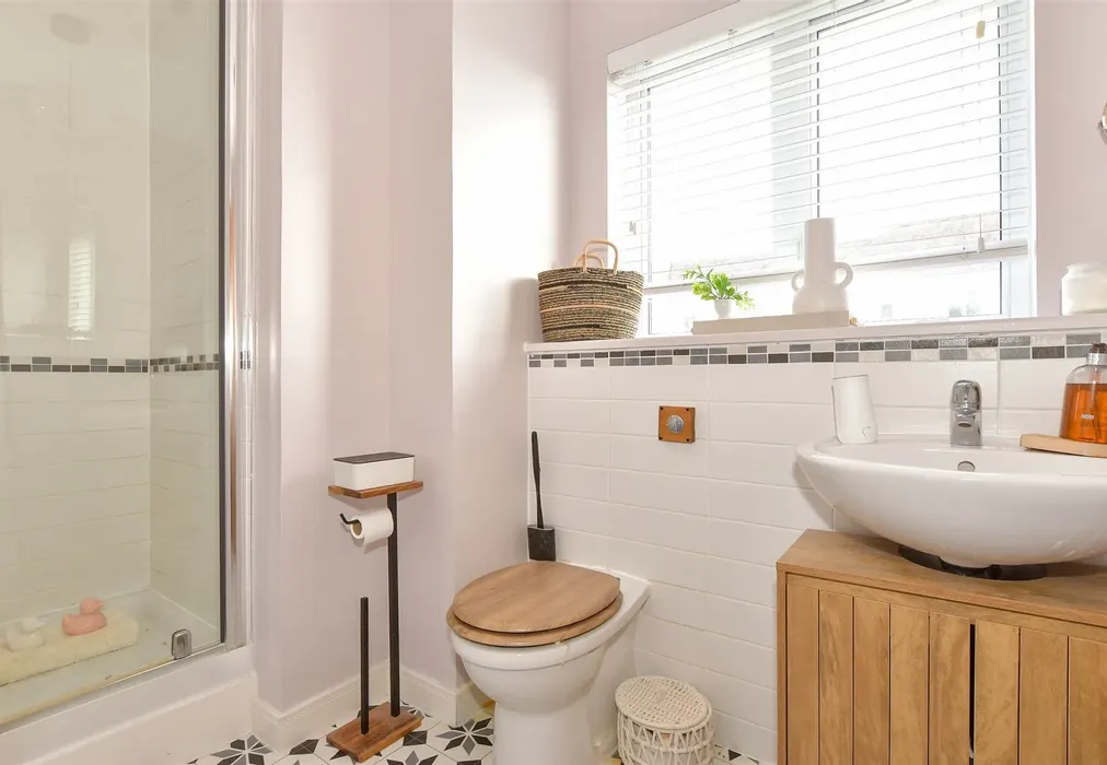 Shower Room - Booth Close, Snodland, Kent - Wards of Kent