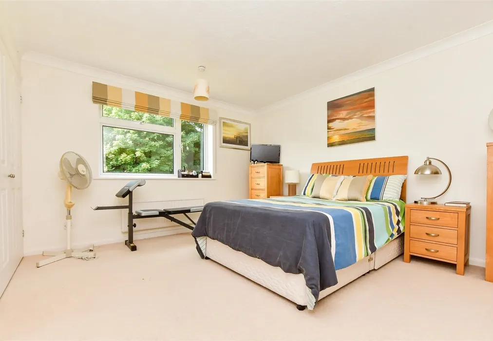 Bedroom 1 - Knowle Lane, Cranleigh, Surrey - Wards of Kent