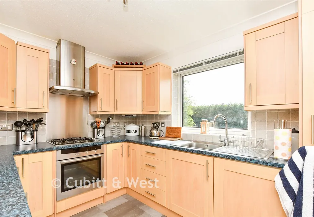 Kitchen - Knowle Lane, Cranleigh, Surrey - Wards of Kent