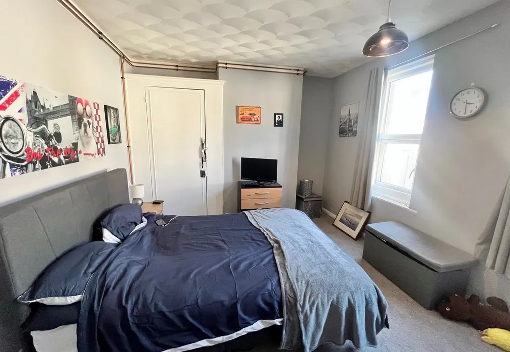 Bedroom 1 - Unity Street, Sheerness, Kent - Wards of Kent