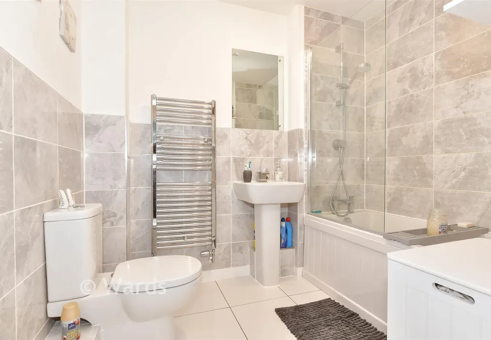 Bathroom - Starboard Crescent, Chatham, Kent - Wards of Kent