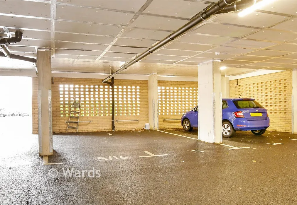 Driveway/Parking - Starboard Crescent, Chatham, Kent - Wards of Kent