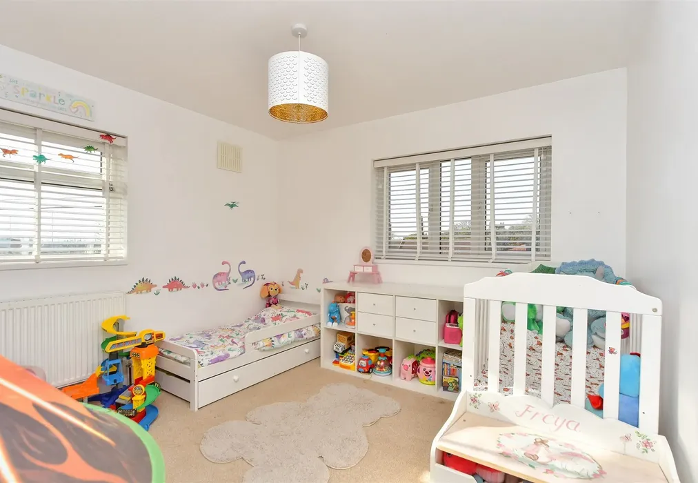 Bedroom 2 - Queenborough Road, Halfway, Sheerness, Kent - Wards of Kent