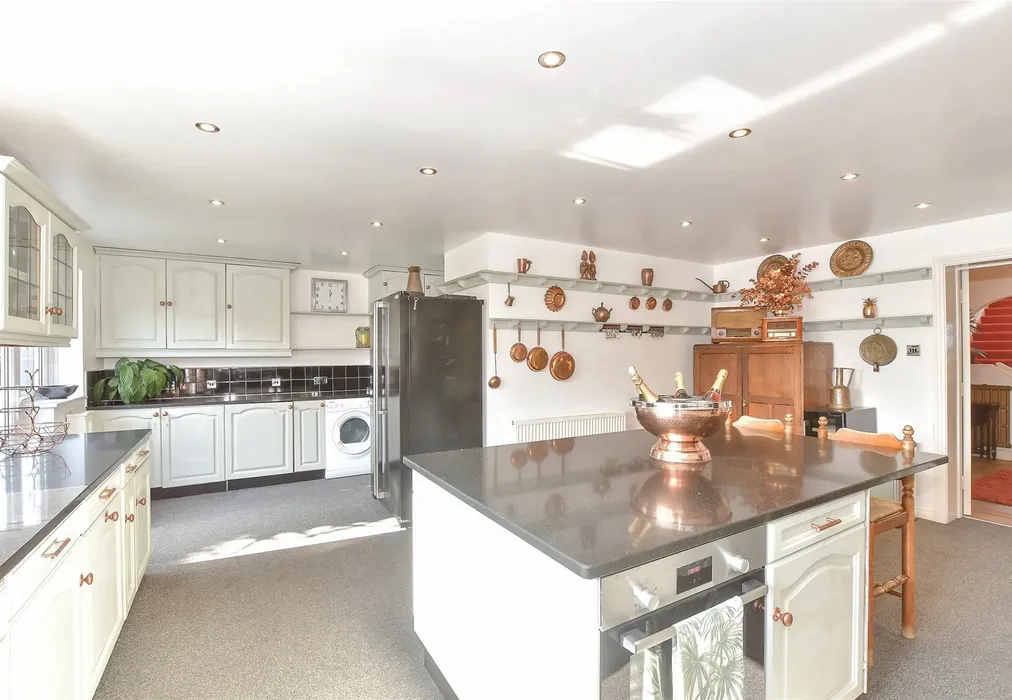 Kitchen - Palm Bay Avenue, Margate, Kent - Wards of Kent