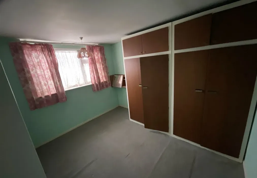 Bedroom 1 - Laburnum Walk, Rustington, West Sussex - Wards of Kent