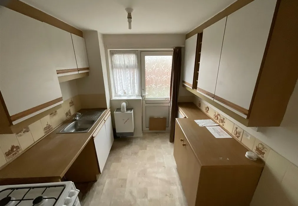 Kitchen - Laburnum Walk, Rustington, West Sussex - Wards of Kent