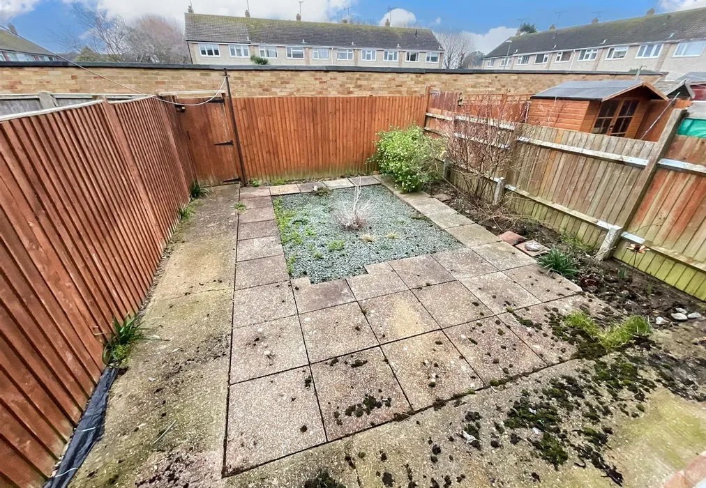 Rear Garden - Laburnum Walk, Rustington, West Sussex - Wards of Kent