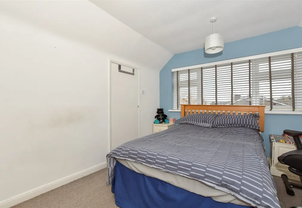 Bedroom 2 - Corrance Green, Maidstone, Kent - Wards of Kent