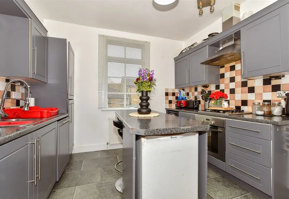 Kitchen - Hardres Street, Ramsgate, Kent - Wards of Kent