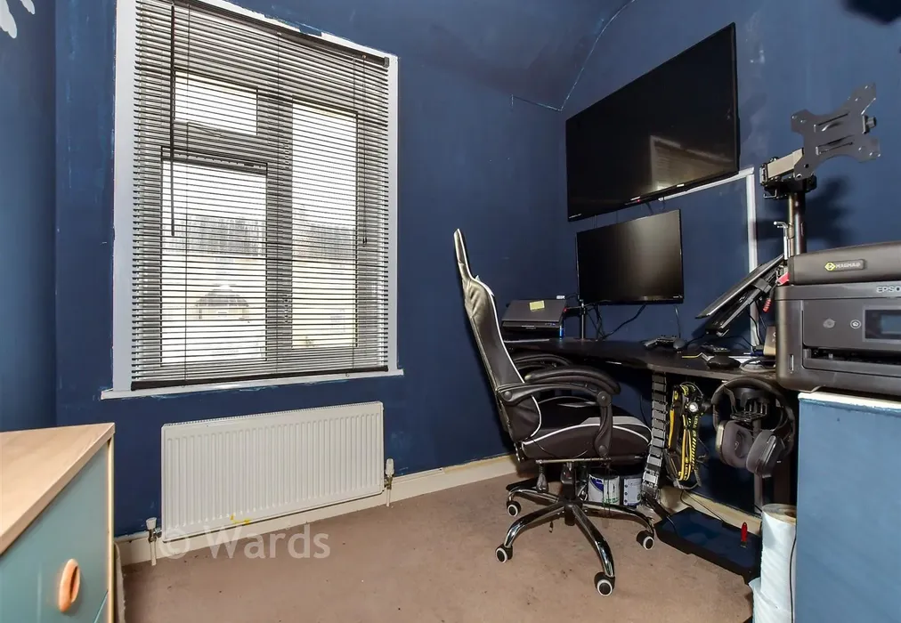 Bedroom - Queens Road, Aylesham, Canterbury, Kent - Wards of Kent