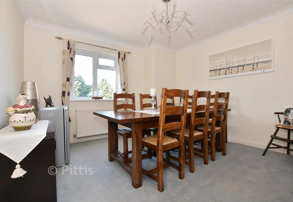 Dining Room - Elliston Road, Totland Bay, Isle of Wight - Wards of Kent